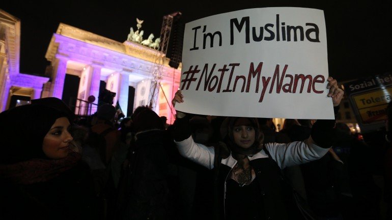 “Desequilibrados, assassinos, loucos... islamitas fora de França”, era o mote da manifestação