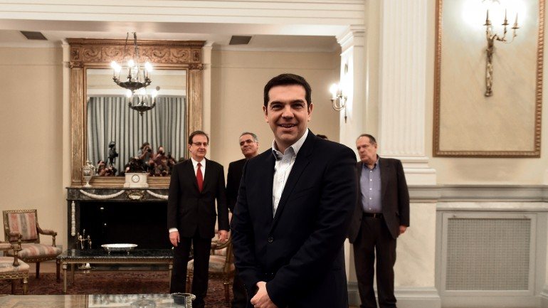Alexis Tsipras tomou posse esta terça-feira