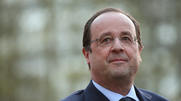 Declarações de Hollande surgem a semanas das eleições na Grécia, marcadas para dia 25 de janeiro