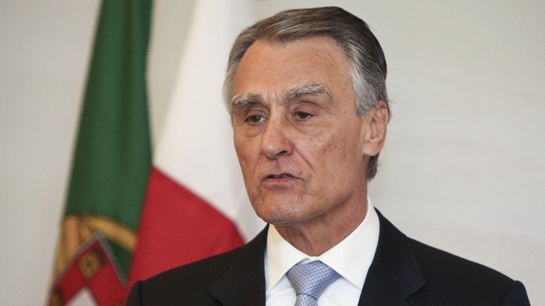 Cavaco Silva terá de convocar eleições antecipadas