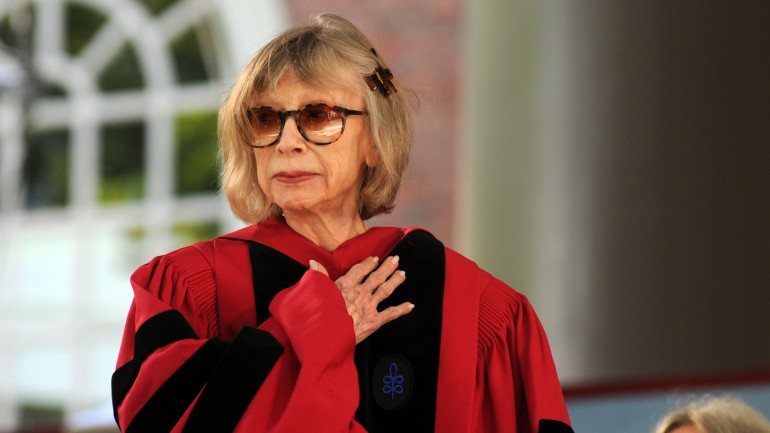 Aos 80 anos, Joan Didion é a cara da nova campanha da Céline
