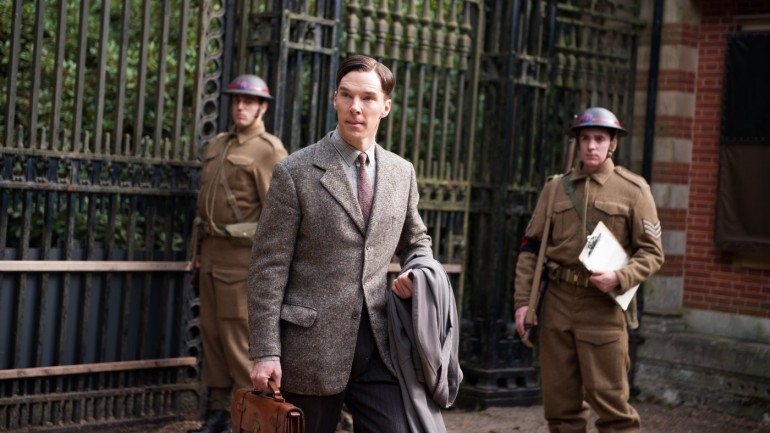 Benedict Cumberbach representa Alan Turing em O Jogo da Imitação