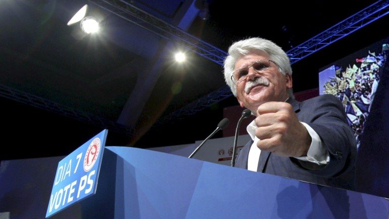 Vital Moreira foi candidato socialista nas eleições europeias de 2009