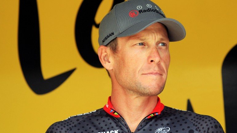 Lance Armstrong perdeu os sete títulos que tinha conquistado em sete edições da Volta à França em 2012