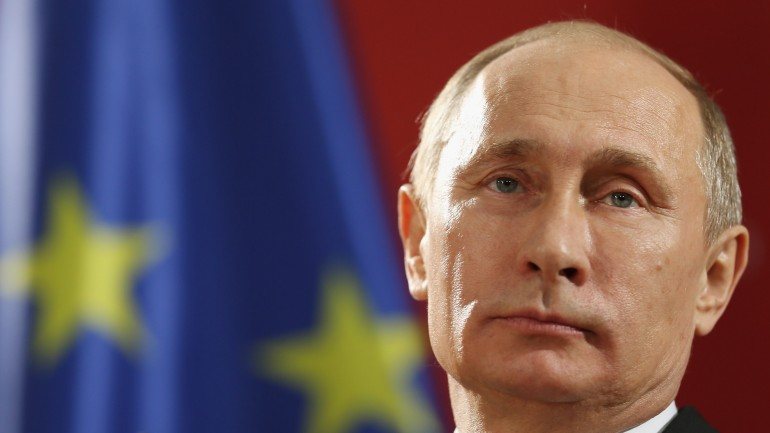Putin viajou para o Egito com os ministros dos Negócios Estrangeiros e da Defesa