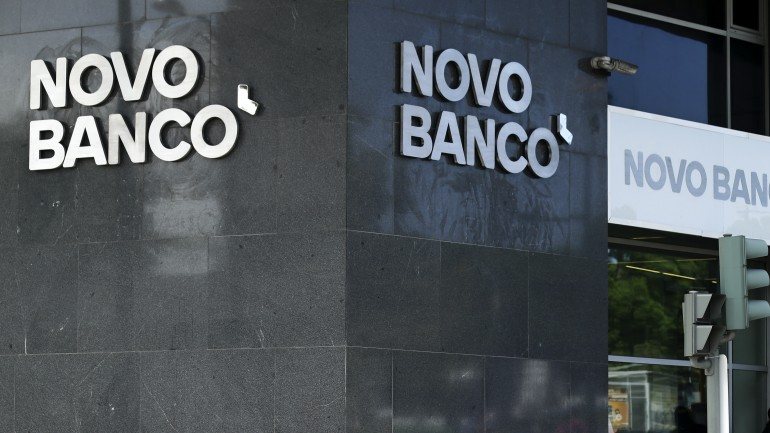 Santander diz que compra não é prioridade mas que analisa situação de Novo Banco
