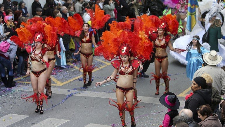 O corso de Carnaval de Loulé é um dos mais tradicionais de Portugal
