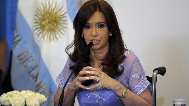 Cristina Kirchner é acusada num documento com 62 páginas