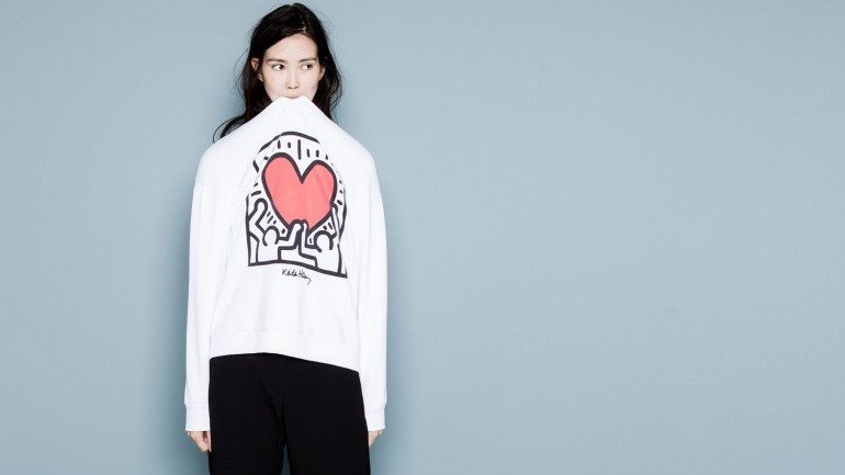 Da parede para a sweatshirt, a Pull & Bear apresenta o seu próprio Keith Haring, num estampado que vem mesmo a tempo do Dia dos Namorados. Preço: 22,99€