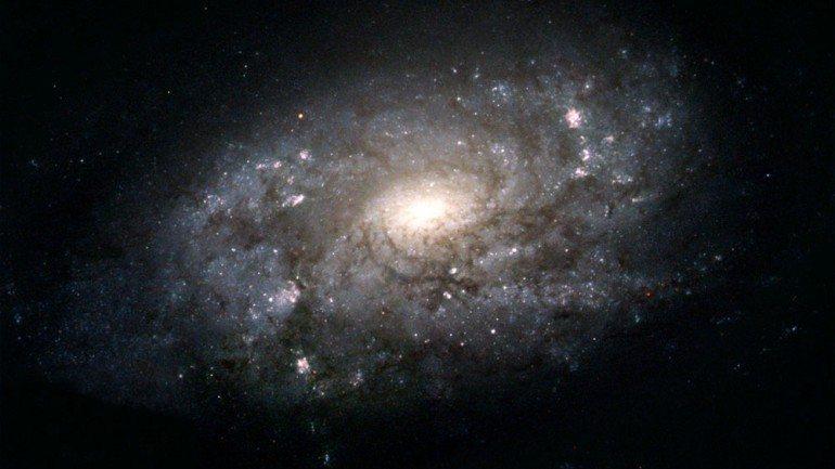 A Via Láctea tem 100 mil anos-luz de diâmetro