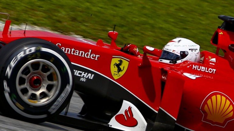 Vettel, que terminou à frente dos Mercedes de Lewis Hamilton
