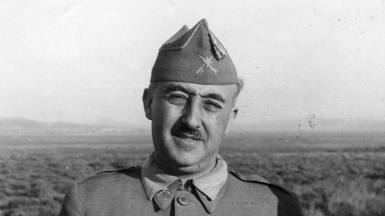 Francisco Franco ganhava menos de 2.300 pesetas em 1935, como Chefe do Estado Geral das Forças Armadas espanholas, um ano antes de liderar o Golpe de Estado que daria origem à Guerra Civil (1936-1939) no país