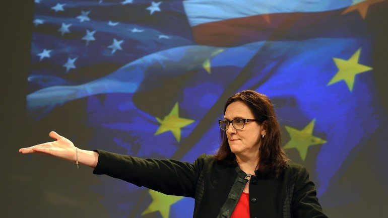 Cecilia Malmstrom tem percorrido a Europa para promover a imagem do TTIP