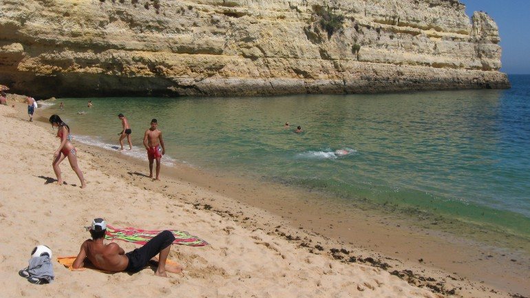 Não é pelas praias que o Algarve integra este roteiro turístico - é pelos vestígios aí existentes do tempo do califado Omíada