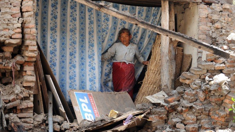 O sismo no Nepal atingiu a capital nepalesa no dia 25 de abril e causou quase 4000 mortos e mais de 7000 feridos