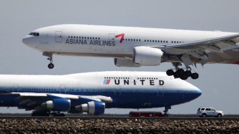 Em julho de 2013, um avião da Asiana Airlines despenhou-se no aeroporto de São Francisco, nos EUA.