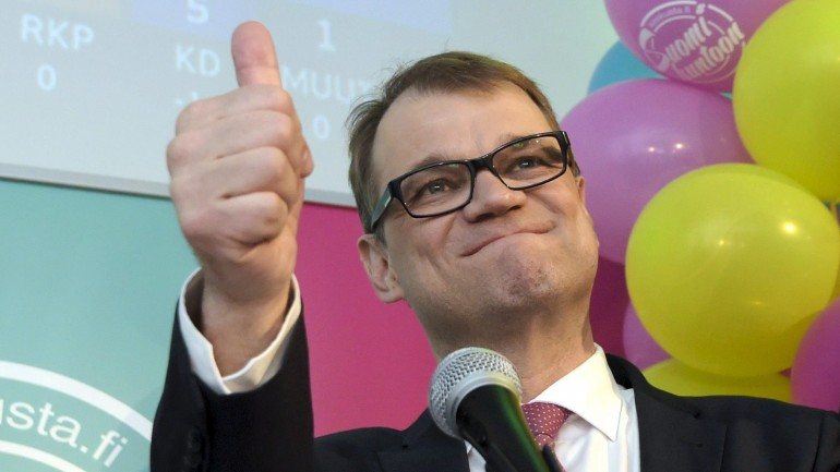Juha Sipilä, líder do Partido do Centro, venceu as eleições deste domingo na Finlândia