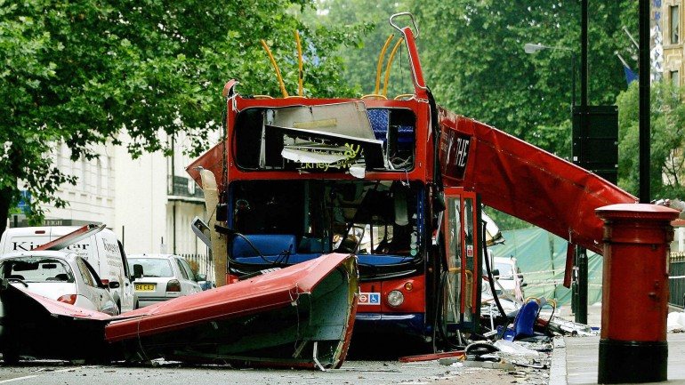 Três dos homens que estiveram no encontro foram responsáveis pelos atentados de Londres em 2005