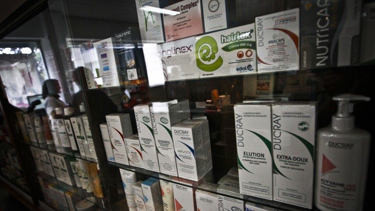 Entre agosto de 2013 e dezembro de 2014, faltaram cerca de cinco milhões de embalagens de medicamentos nas farmácias todos os meses