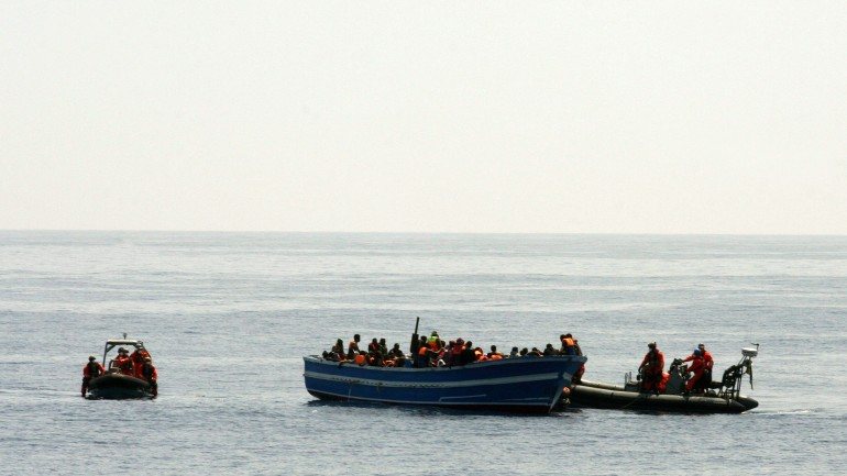Do total dos 20.000 refugiados a acolher no imeadiato, a Comissão estima que Portugal ficará com uma quota de 3,52%
