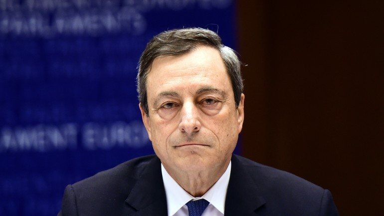 Além de Mario Draghi, presidente do BCE, também os bancos centrais do Japão, China, Reino Unido e Estados Unidos serão representados