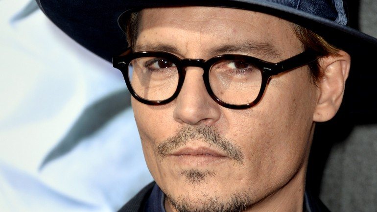 Depp está na Austrália a filmar o quinto filme da saga Piratas das Caraíbas, &quot;Os Mortos Não Contam Histórias&quot;