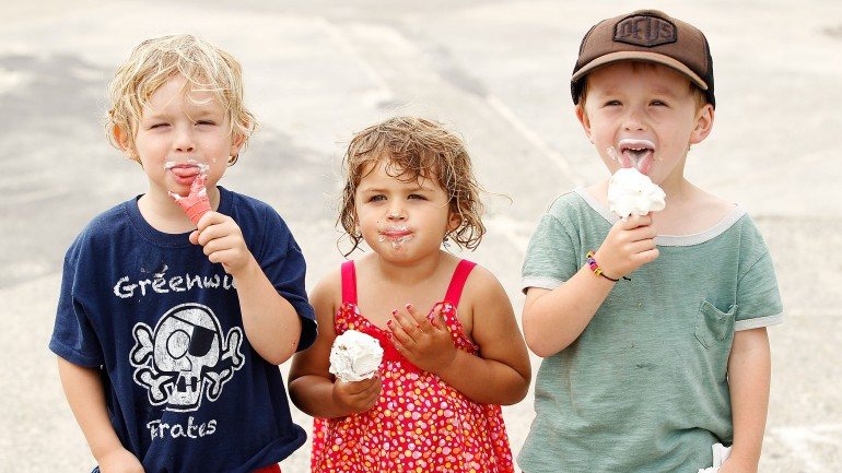 Se o seu filho disser que não comeu nenhum gelado ainda com natas na cara, calma, pode ser uma boa notícia.
