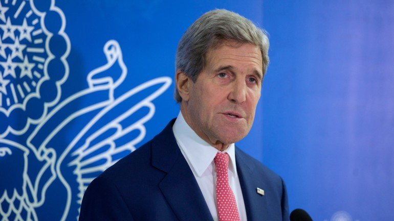 John Kerry confirmou que o presidente francês não é um alvo da NSA