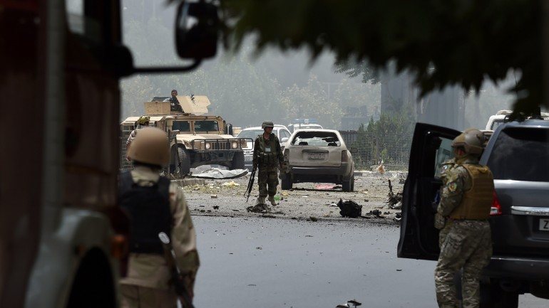 Ataque ocorreu numa altura em que a província de Kunduz está há várias semanas cercada por talibãs