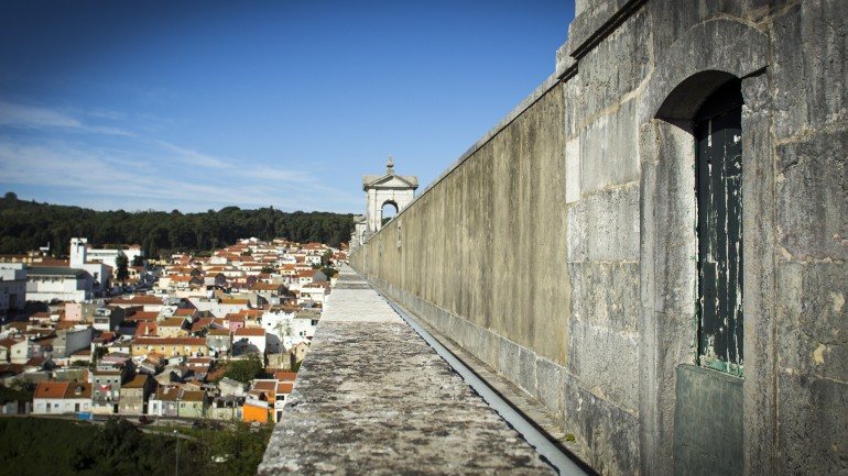 O velho Aqueduto das Águas Livres, em Lisboa