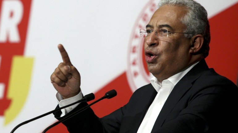 António Costa acredita que os portugueses querem &quot;mudar de política&quot;