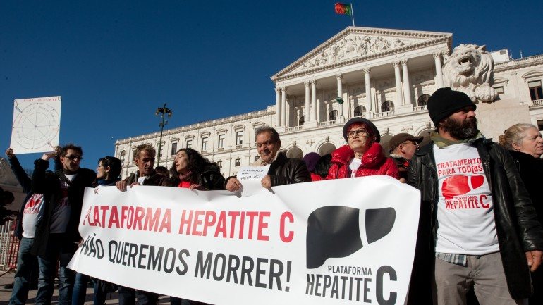 O acordo de 6 de fevereiro permitiu baixar o preço dos dois medicamentos e garantir uma resposta mais rápida aos doentes com hepatite C