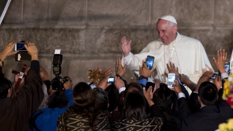 O Papa Francisco está a meio de uma viagem pela América Latina. Depois do Equador, seguem-se a Bolívia e o Paraguai
