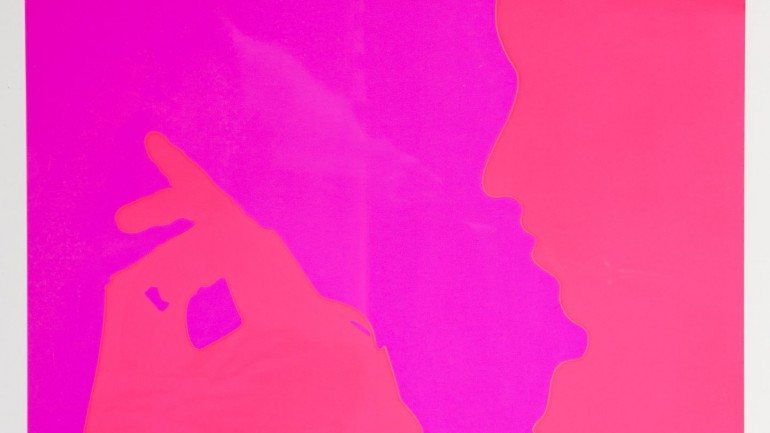Sombra projectada | Serigrafia em rodhoïd rosa fluor, Col. da artista