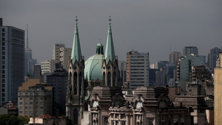 Os ataques ocorreram em diferentes zonas da região metropolitana de São Paulo