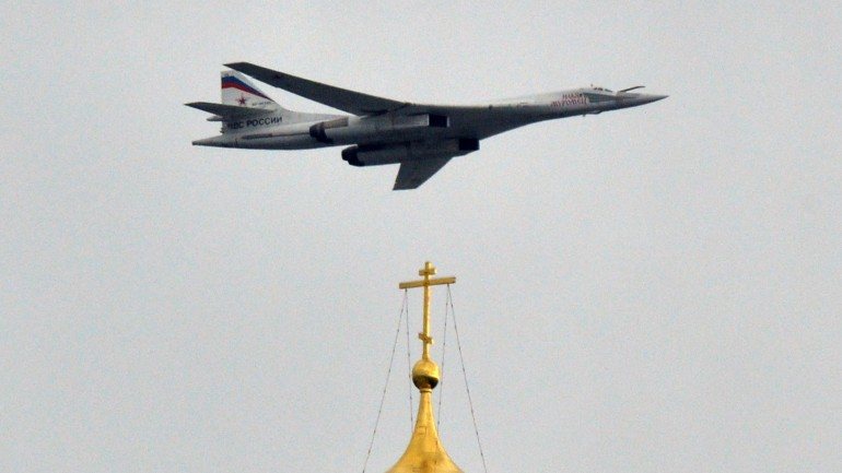 Os dois aviões russos foram intercetados esta quinta-feira pela Força Aérea Britânica