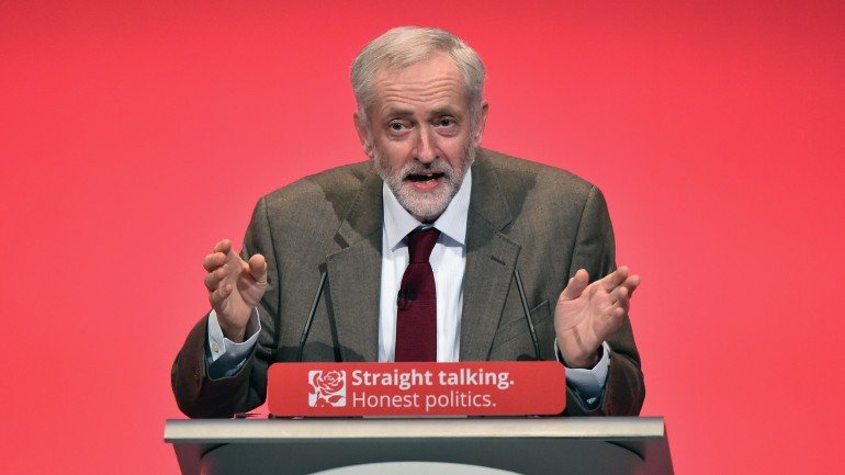 Jeremy Corbyn foi eleito líder do Partido Trabalhista a 12 de setembro com 59,5% dos votos.