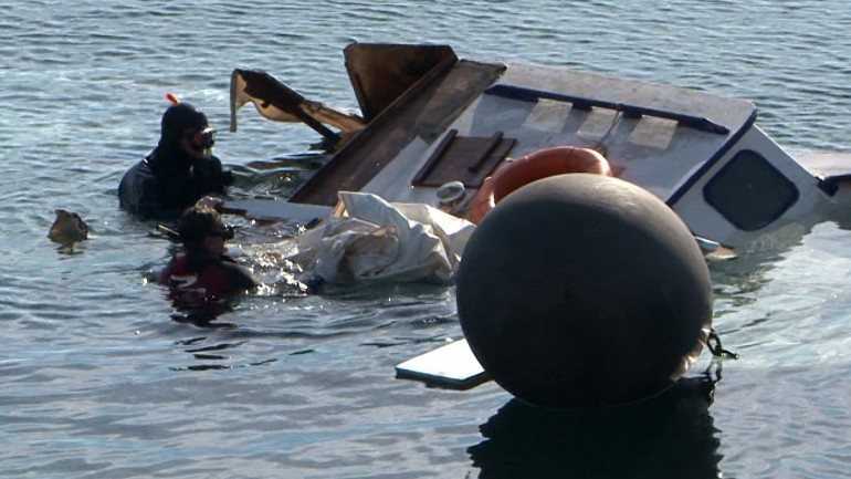 Este é o segundo acidente esta semana em que um barco com refugiados se afunda, provocando mortes