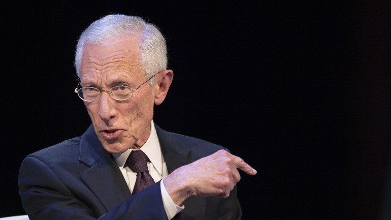Stanley Fischer, vice-presidente da Reserva Federal prevê a subida as taxas de juro, mas não faz promessas