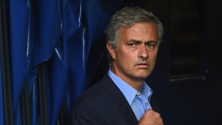 Mourinho volta a enfrentar o FC Porto a 9 de dezembro no estádio Stamford Bridge, em Londres.