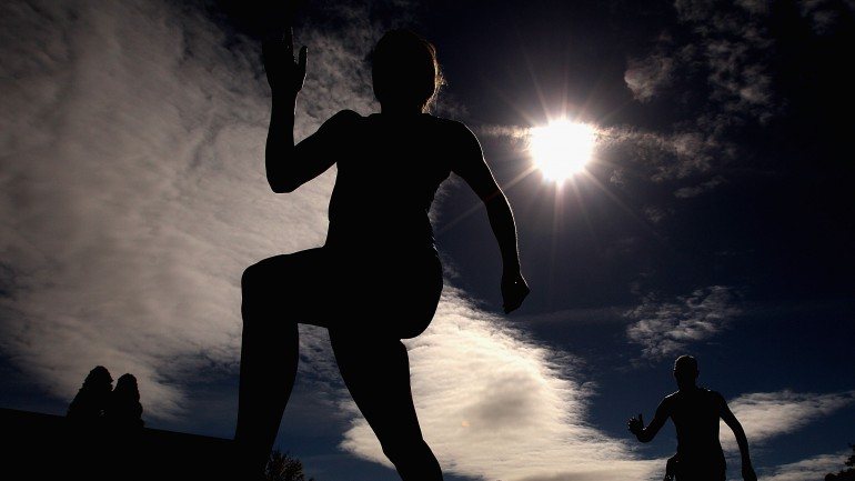 Escutar o corpo durante a atividade física é um dos conselhos indicados pelo jornal El País