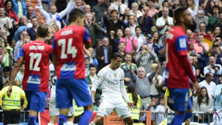 Ronaldo tornou-se este sábado o maior goleador da história do Real Madrid
