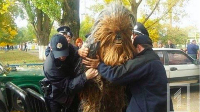 Chewbacca, Darth Vader.. as eleições ucranianas têm sido &quot;invadidas&quot; pelas figuras do Star Wars