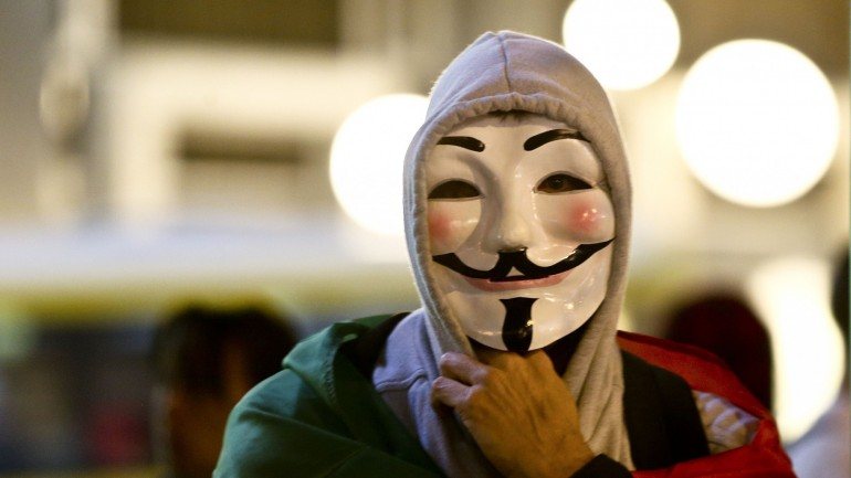 Esta operação dos hacktivistas dos Anonymous ficou conhecida como &quot;Hoods Off&quot;