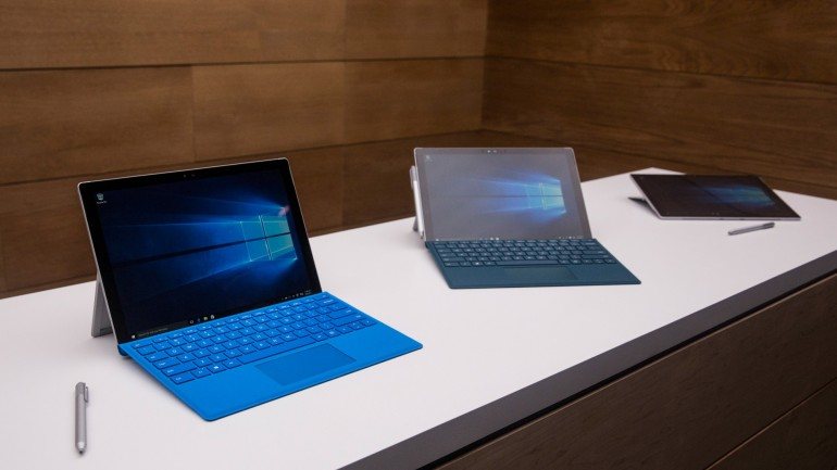 A nova versão do computador/tablet da Microsoft foi apresentada a 6 de outubro, num evento em Nova Iorque (EUA)