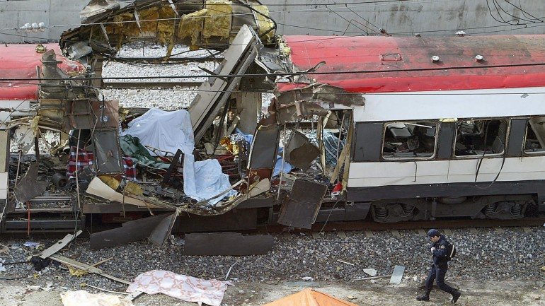 11 de março de 2004. Um atentando da Al-Qaeda vitimou 192 pessoas e fez mais de dois mil feridos na estação de metro de Atocha, em Madrid