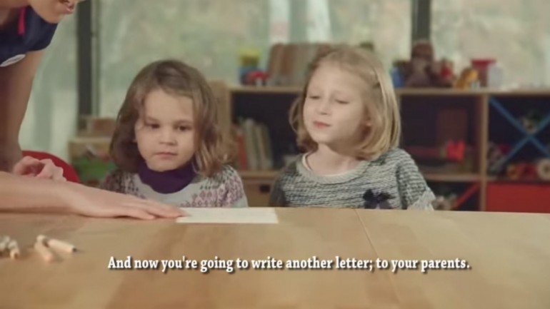 As crianças que participaram na experiência tinham de escrever numa carta o que gostariam de receber no Natal