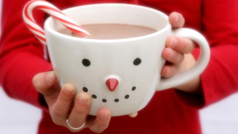 Uma chávena de chocolate quente (de preferência em forma de boneco de neve) pode até ser uma solução eficaz contra o frio mas não é a única.