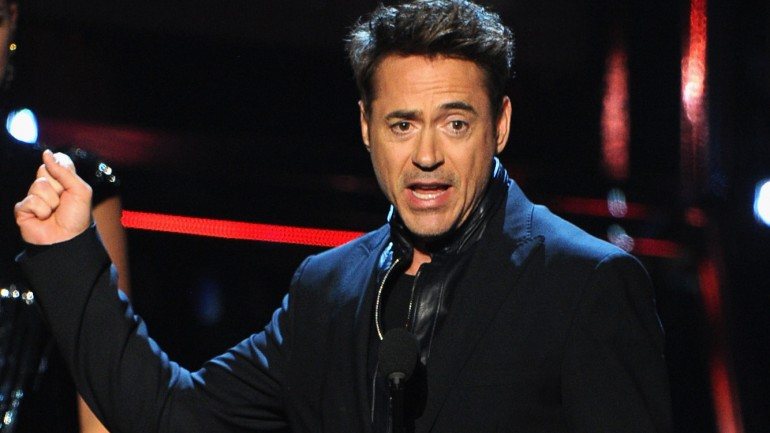 Robert Downey Jr. chegou a ser preso por acusações relacionadas a drogas
