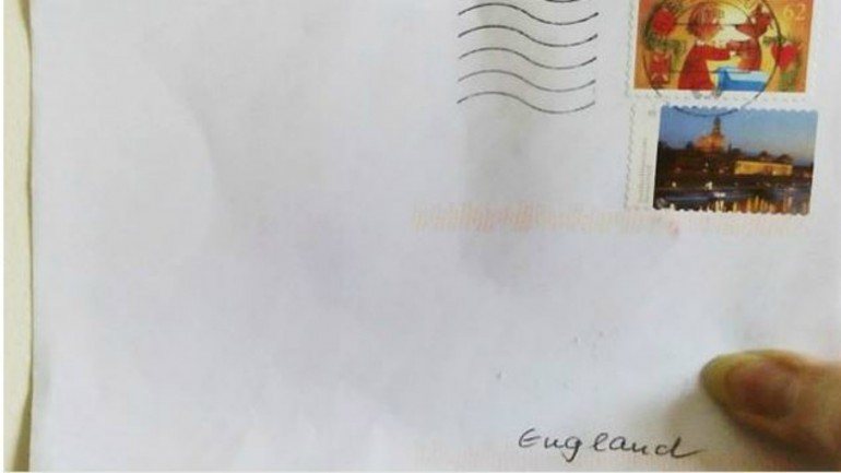 Postal de Natal chega à pessoa certa apenas com “Inglaterra” no endereço –  Observador